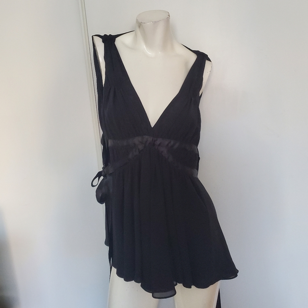 Rock & Republic empire waist sleeveless blouse